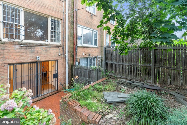 542 7th St SE, Washington, DC 20003 - view of fenced yard