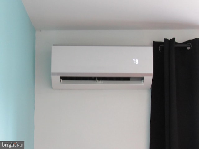 3590 Choptank Rd, Preston, MD 21655 - detailed view of a wall mounted AC