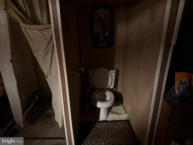 2853 W Mulberry St, Baltimore, MD 21223 - bathroom featuring toilet