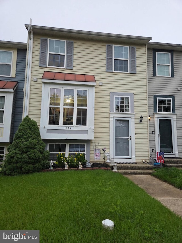 1174 Heathfield Rd, Eldersburg, MD 21784 - multi unit property with a front yard