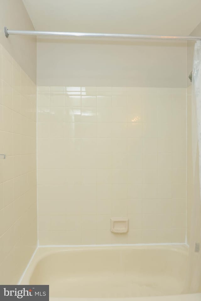 11 Bryce Ct, Baltimore, MD 21236 - bathroom featuring shower / bath combo with shower curtain