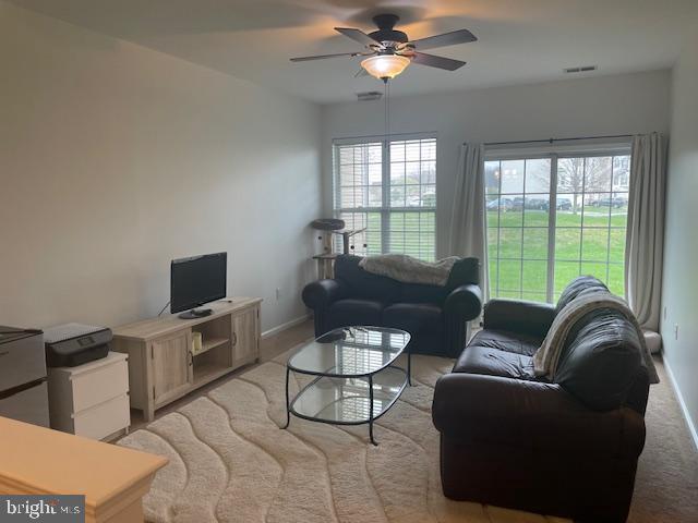 103 Raphael Ct, Williamstown, NJ 08094 - living area with ceiling fan and baseboards