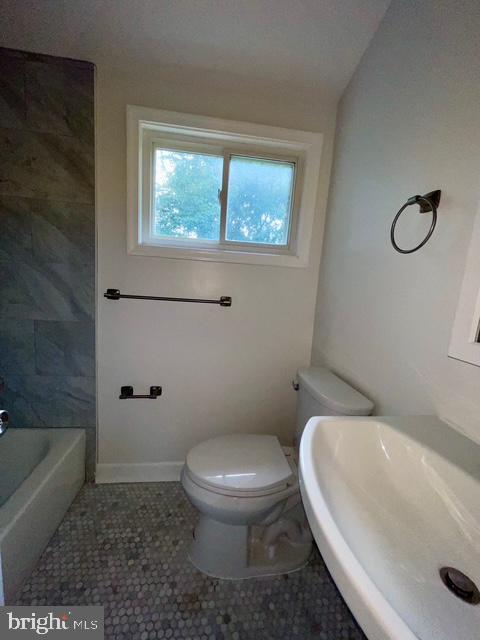 2301 Wyngate Rd, Suitland, MD 20746 - full bath with toilet and tile patterned floors