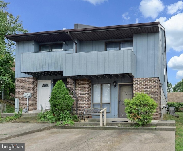 13085 Bustleton Ave Unit 612A, Philadelphia, PA 19116 - multi unit property with a balcony and brick siding