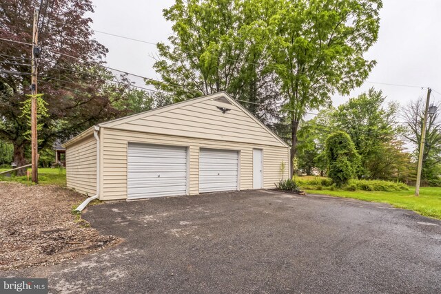 359 S New Middletown Rd, Media, PA 19063