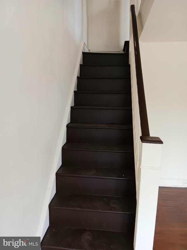 201 N 7th St, Darby, PA 19023 - view of stairway