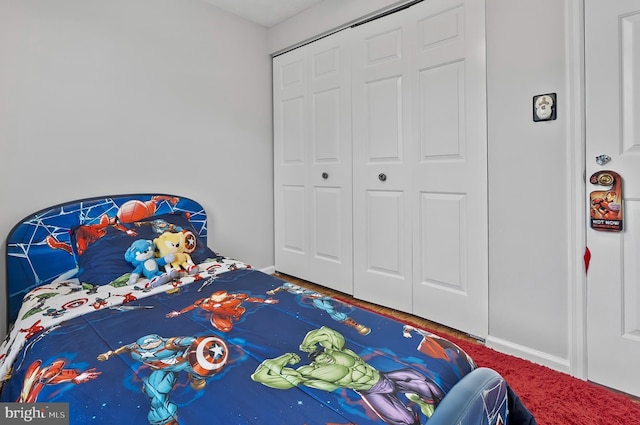9258 Pirates Cv, Columbia, MD 21046 - bedroom featuring a closet and baseboards