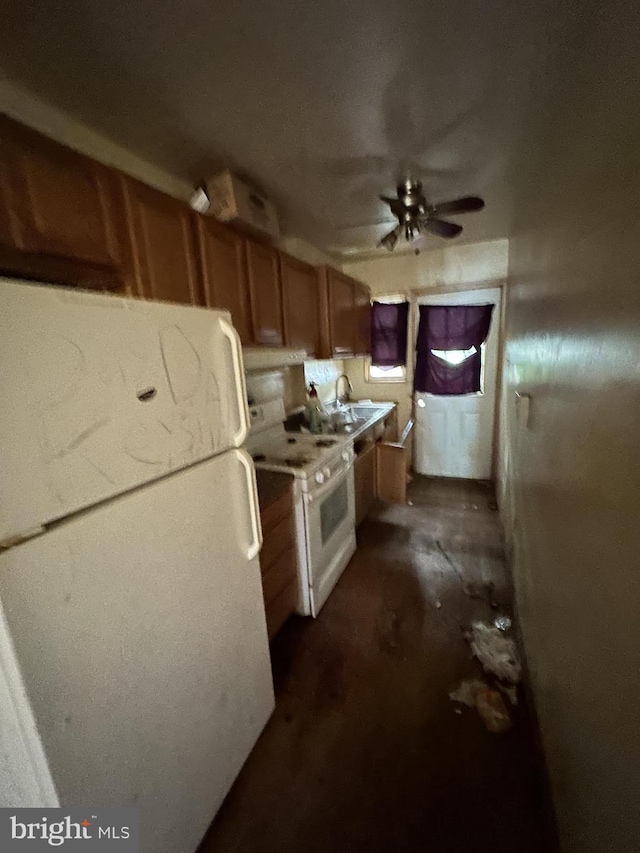 5014 Nash St NE, Washington, DC 20019 - kitchen featuring white appliances, ceiling fan, and ventilation hood