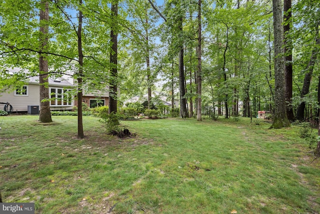 8306 Winslow Ave, Springfield, VA 22152 - view of grassy yard