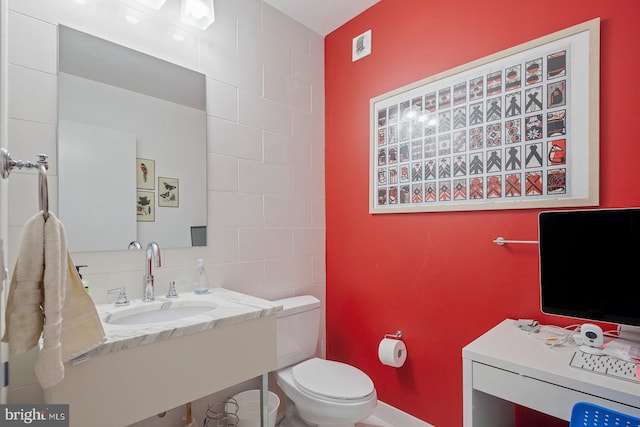 1425 Locust St Unit 5C, Philadelphia, PA 19102 - bathroom with a sink and tile walls