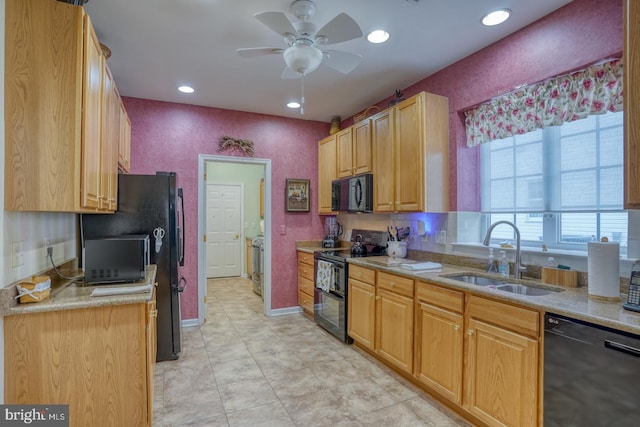 577 Whispering Trl, Middletown, DE 19709 - kitchen with black appliances, a ceiling fan, and recessed lighting