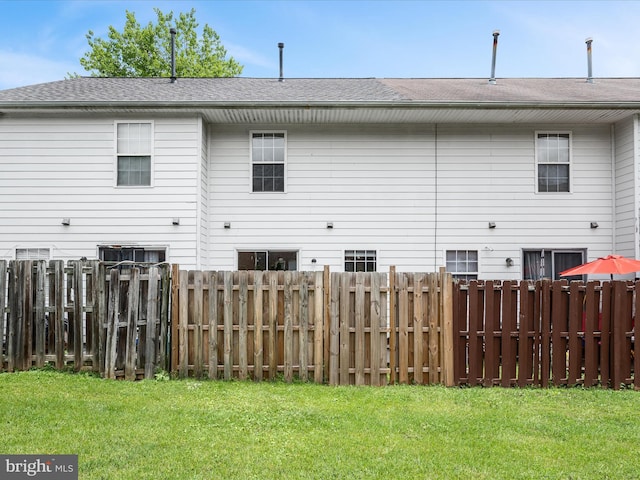 2635 Limestone Ct, Winchester, VA 22601 - back of house featuring roof with shingles