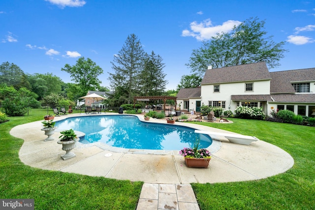 4105 Meadow Ln, Newtown Square, PA 19073 - view of swimming pool featuring a pergola, a patio area, and a diving board