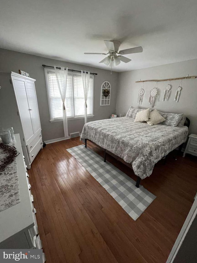 914 New Hope St, Norristown, PA 19401 - bedroom featuring dark wood finished floors and a ceiling fan