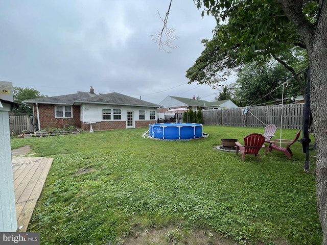 914 New Hope St, Norristown, PA 19401 - fenced backyard with a deck