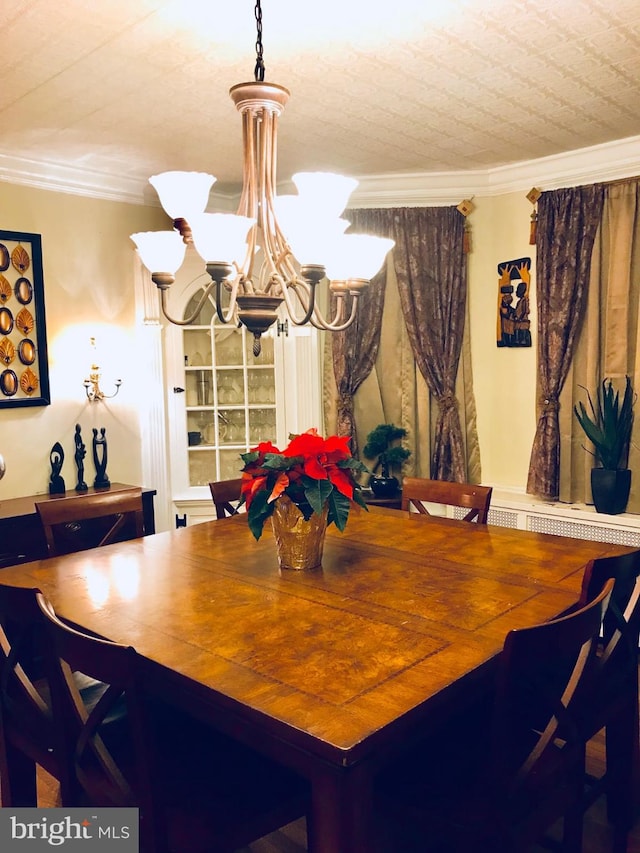 3107 Evergreen Ave, Baltimore, MD 21214 - dining area featuring a chandelier and crown molding
