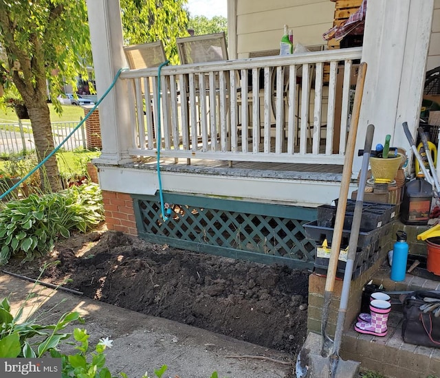3107 Evergreen Ave, Baltimore, MD 21214 - view of deck