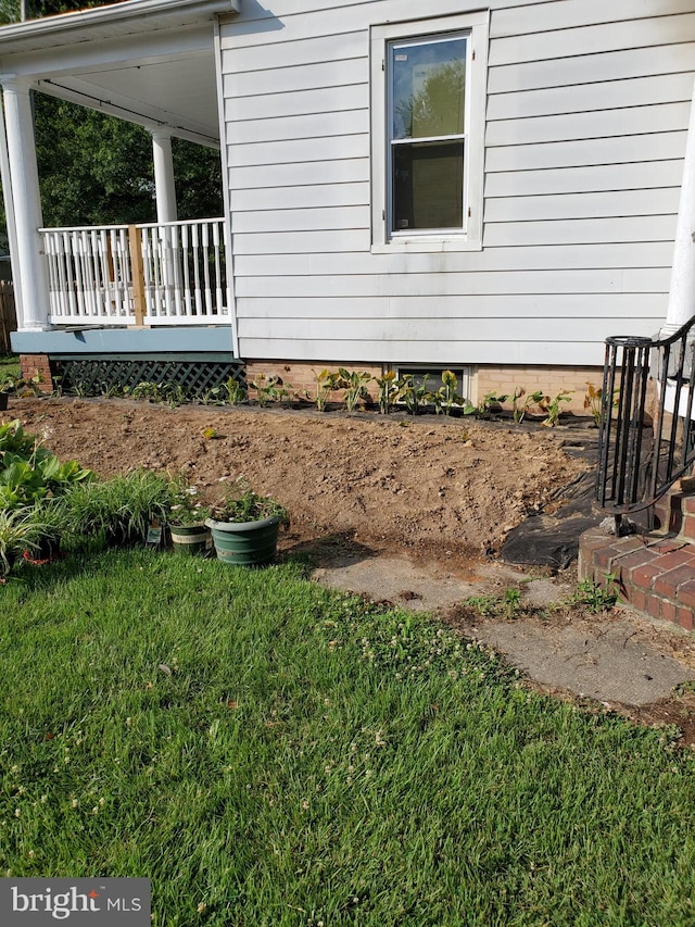 3107 Evergreen Ave, Baltimore, MD 21214 - view of home's exterior with a yard and a porch