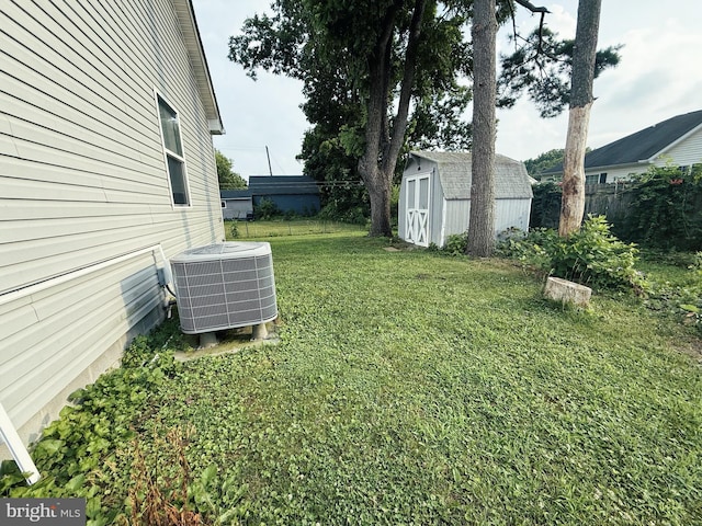 103 N W St, Harrington, DE 19952 - view of yard with a shed