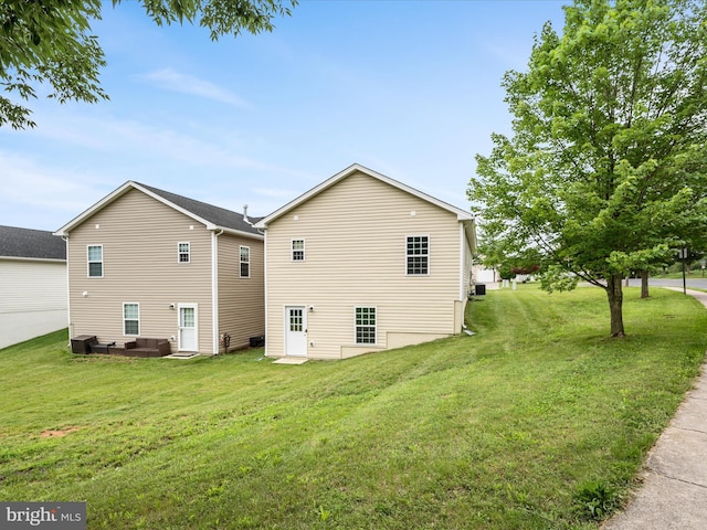 564 Great Oak Ct, Woodstock, VA 22664 - view of home's exterior with a yard