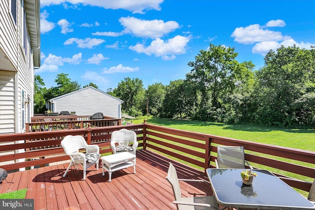 309 Lincoln Ave, Harrisburg, PA 17111 - wooden terrace with a lawn