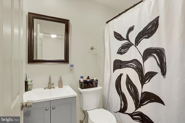 309 Lincoln Ave, Harrisburg, PA 17111 - bathroom featuring vanity and a shower with shower curtain