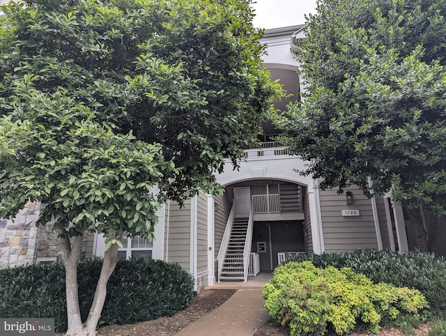 1720 Lake Shore Crest Dr Unit 34, Reston, VA 20190 - view of building exterior with stairway