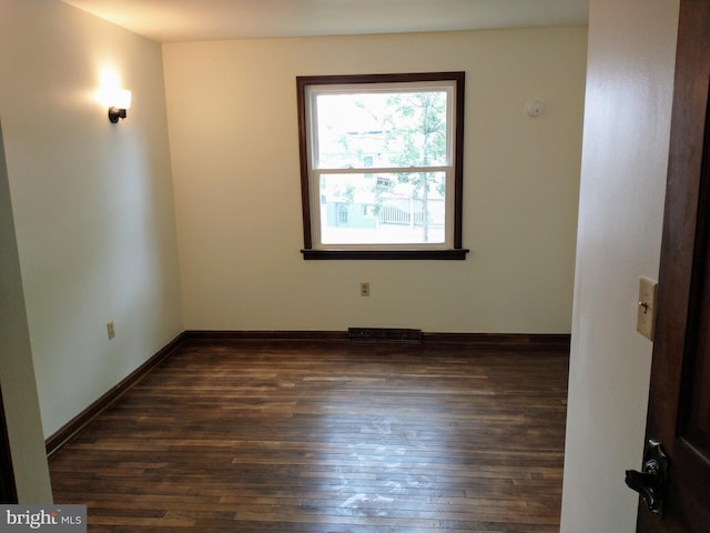 512 Mifflin Blvd, Reading, PA 19607 - empty room with hardwood / wood-style flooring and baseboards