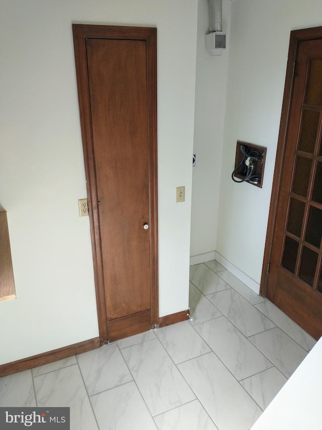 512 Mifflin Blvd, Reading, PA 19607 - empty room featuring light marble finish floors and baseboards