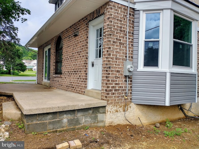 512 Mifflin Blvd, Reading, PA 19607 - view of side of home featuring brick siding