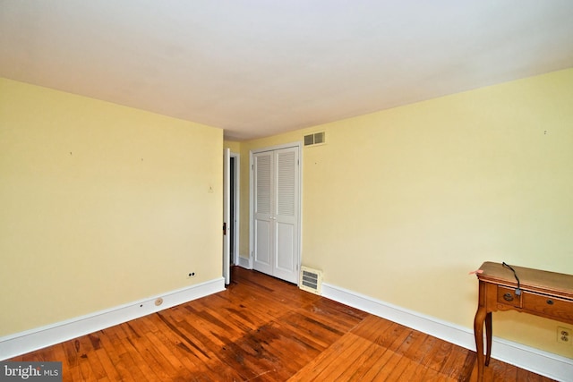 2228 Hillthorpe Ave, Abington, PA 19001 - empty room featuring baseboards and hardwood / wood-style flooring