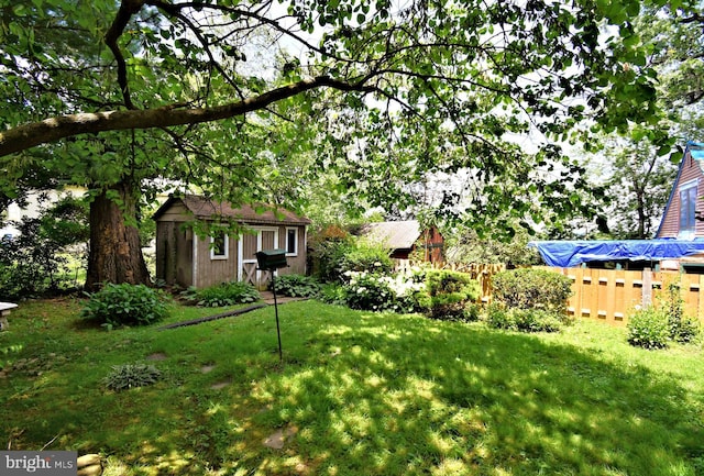 2228 Hillthorpe Ave, Abington, PA 19001 - view of grassy yard featuring an outdoor structure