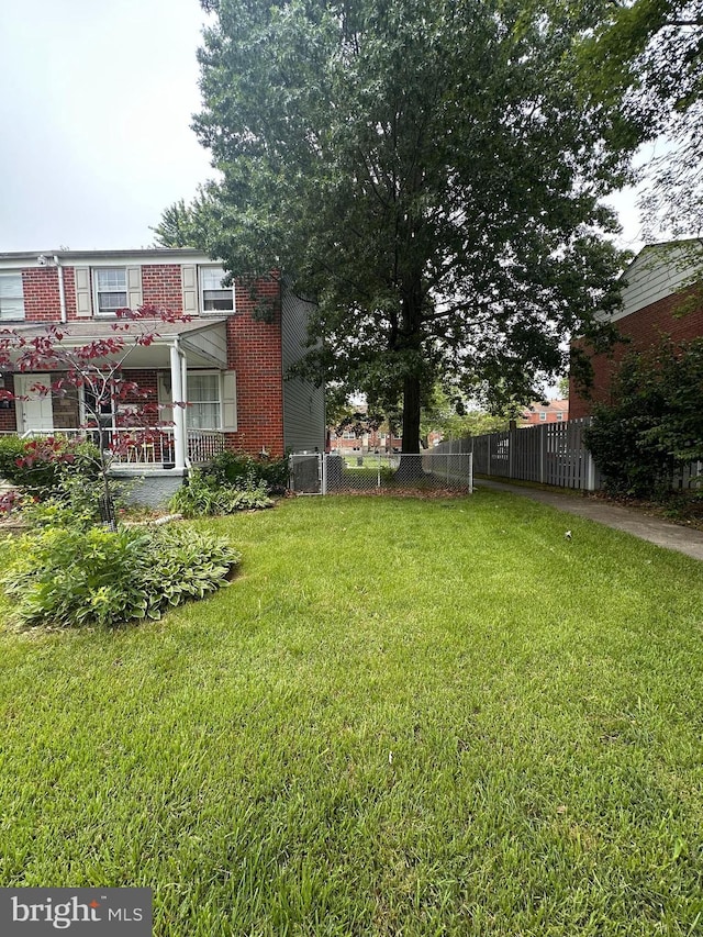 958 Middleborough, Baltimore, MD 21221 - view of yard