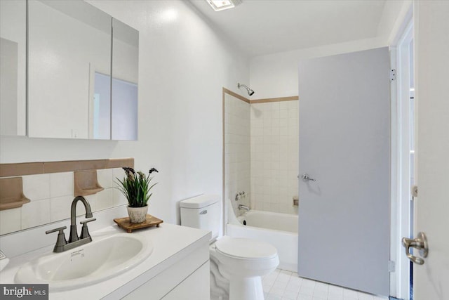 306 Walnut Rdg, Pottstown, PA 19464 - full bath featuring shower / bath combination and vanity