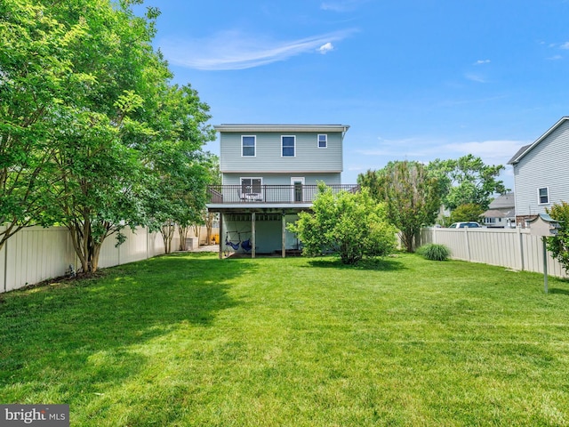 7811 Harbor Rd, Pasadena, MD 21122 - fenced backyard featuring a wooden deck