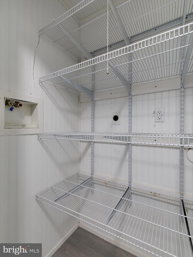 7811 Harbor Rd, Pasadena, MD 21122 - view of pantry