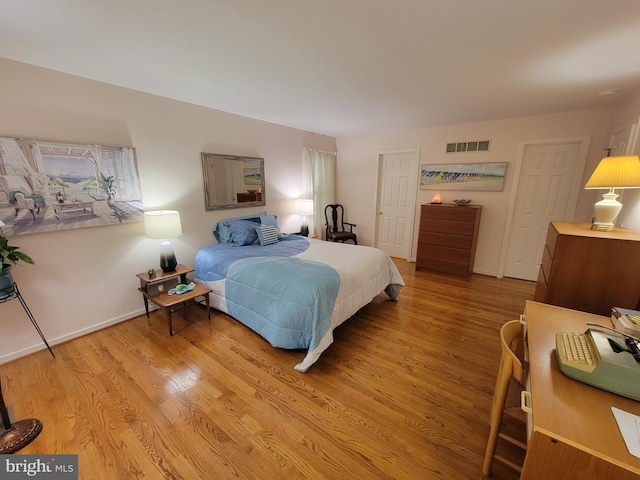 7 E Cardiff Ct, Newark, DE 19711 - bedroom with light wood finished floors