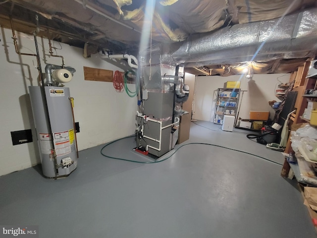 7 E Cardiff Ct, Newark, DE 19711 - unfinished basement featuring water heater and heating unit
