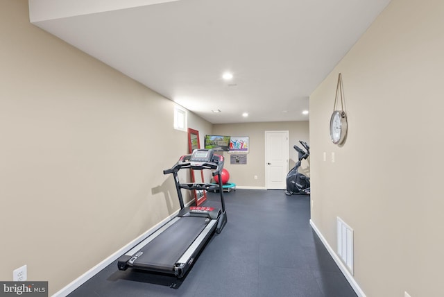 10915 Lamplighter Ln, Potomac, MD 20854 - exercise area featuring baseboards and recessed lighting
