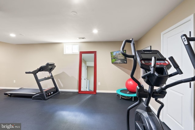 10915 Lamplighter Ln, Potomac, MD 20854 - workout room featuring baseboards and recessed lighting