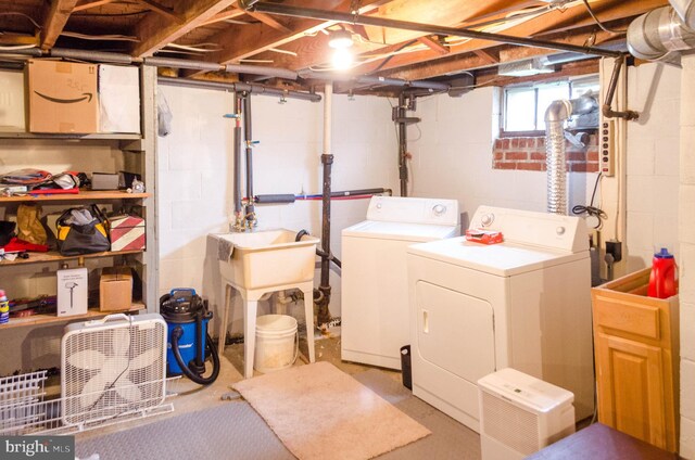 556 Hillcrest Rd, York, PA 17403 - below grade area with independent washer and dryer