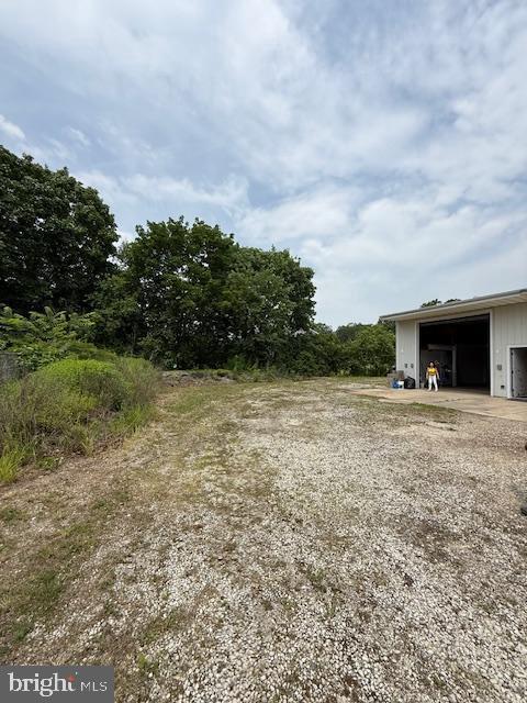 203 W Weymouth Rd, Vineland, NJ 08360 - view of yard with an outbuilding and a detached garage