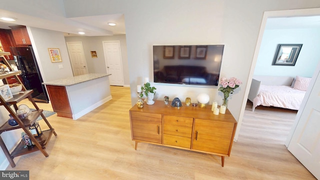 960 Fell St Unit 609, Baltimore, MD 21231 - living area with light wood-type flooring and recessed lighting