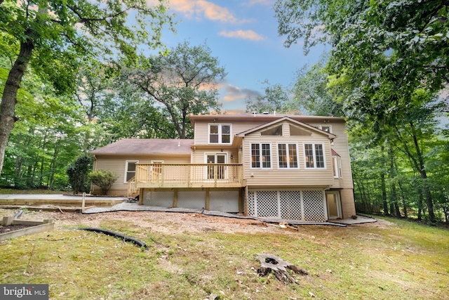 12779 Lost Creek Ct, Manassas, VA 20112 - back of house featuring a wooden deck and a lawn