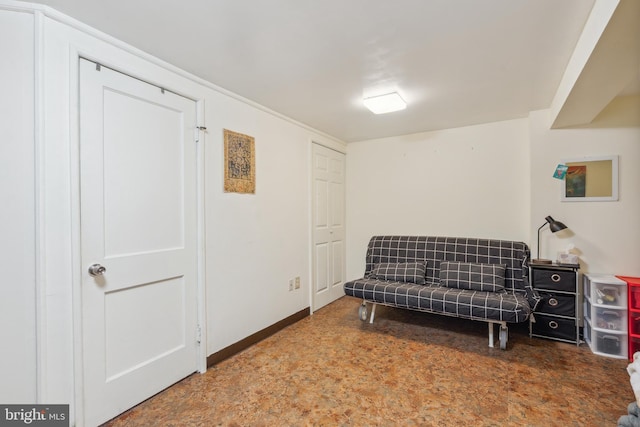 6604 Altamont Ave, Baltimore, MD 21228 - sitting room with baseboards