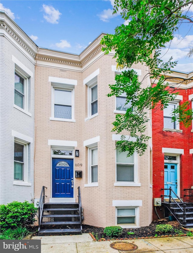 609 Elliott St NE, Washington, DC 20002 - view of front of house with brick siding and entry steps