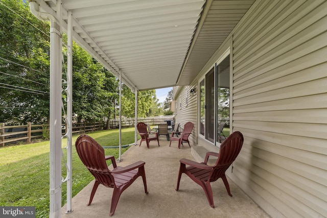2108 Weatherton Dr, Wilmington, DE 19810 - view of patio / terrace