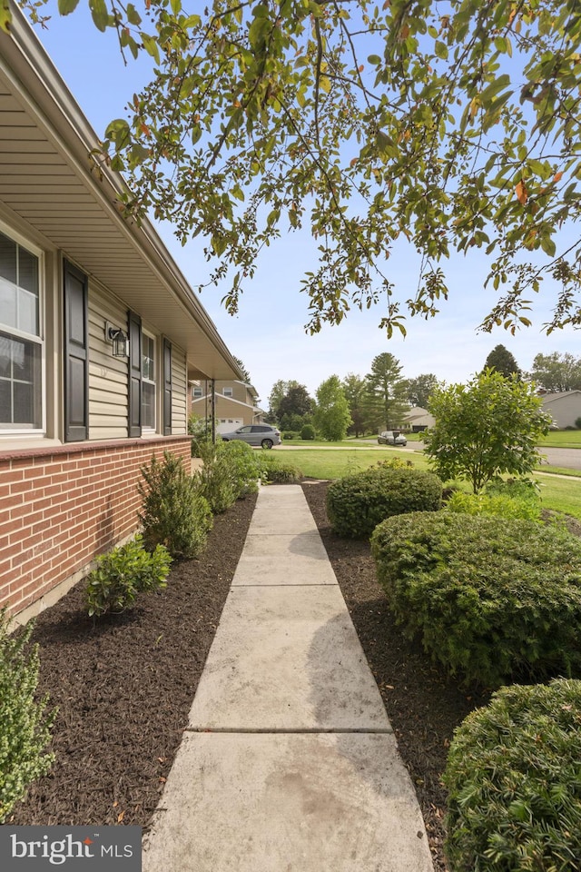 2108 Weatherton Dr, Wilmington, DE 19810 - view of yard