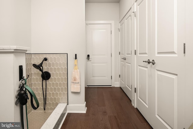 5635 Saucon Ridge Rd, Coopersburg, PA 18036 - hallway with dark wood-style flooring
