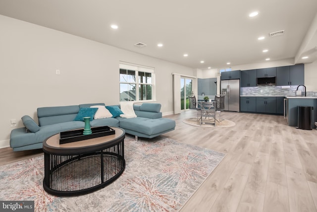 5635 Saucon Ridge Rd, Coopersburg, PA 18036 - living area featuring light wood-type flooring and recessed lighting
